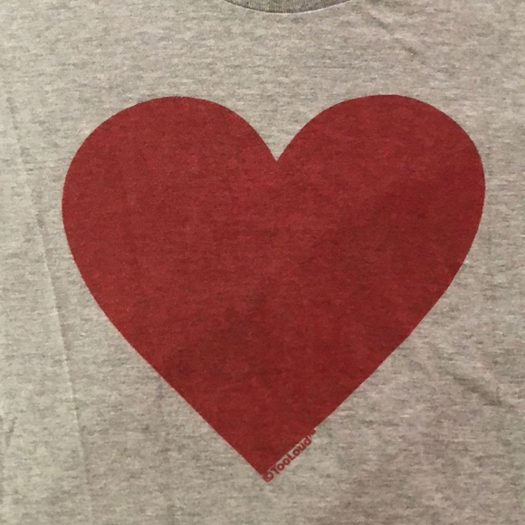 Heart tee shirt - Picture 1 of 5
